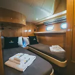 Botel Discoverboat - Pita - Exclusive Boat&breakfast Bari