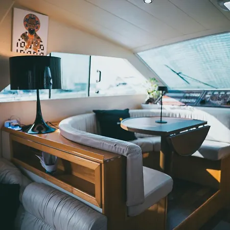 Discoverboat - Pita - Exclusive Boat&breakfast Hotel na wodzie Bari