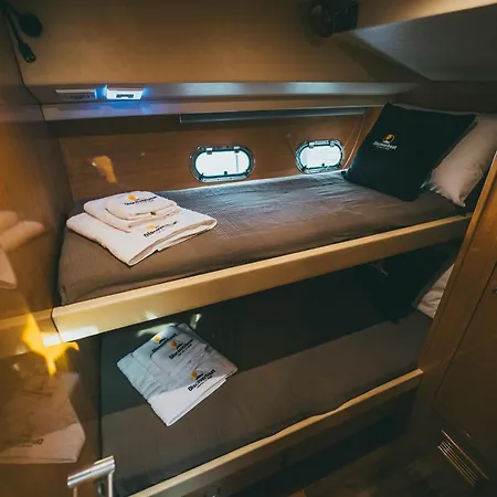 Discoverboat - Pita - Exclusive Boat&breakfast Hotel na wodzie Bari