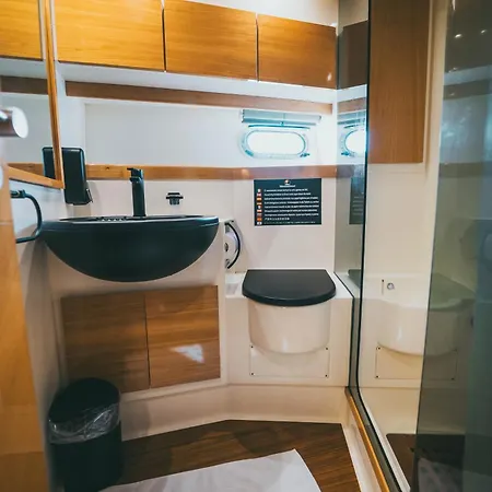 Discoverboat - Pita - Exclusive Boat&breakfast *