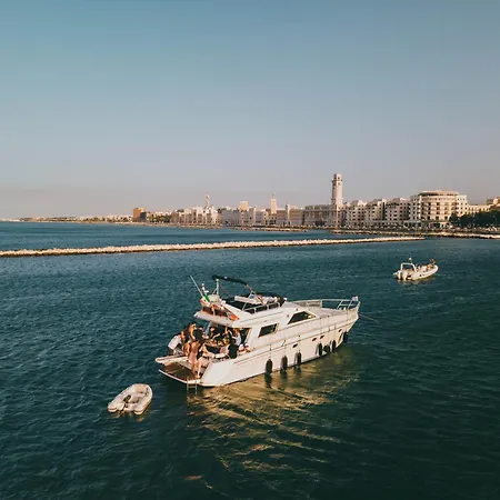 Discoverboat - Pita - Exclusive Boat&breakfast 船屋 巴里