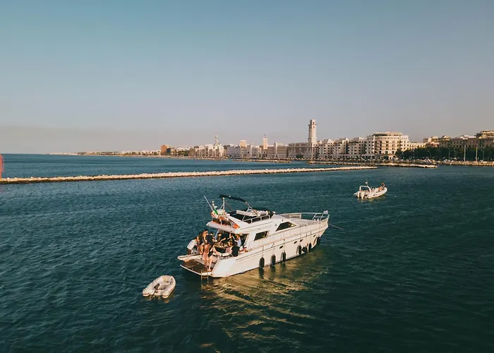 Discoverboat - Pita - Exclusive Boat&breakfast Bådhotel Bari